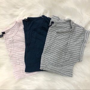 Lot of 3 v neck T-shirts